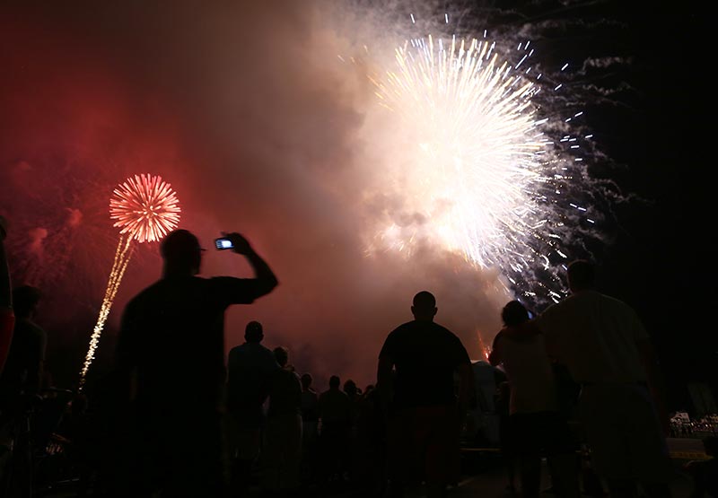 2015-OB-Fireworks-4