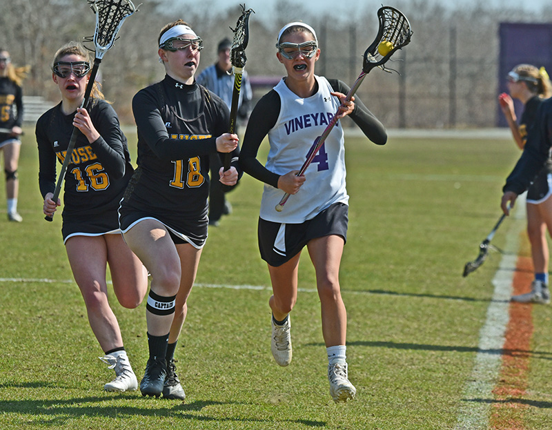 Audrey McCarron scoots up the sideline.