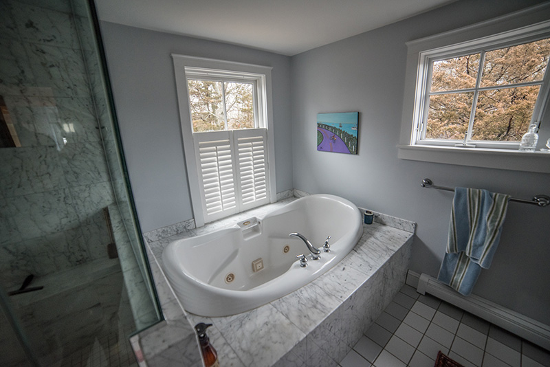GEM_The-Local_At-Home-With_Alan-Schweikert_09.jpg