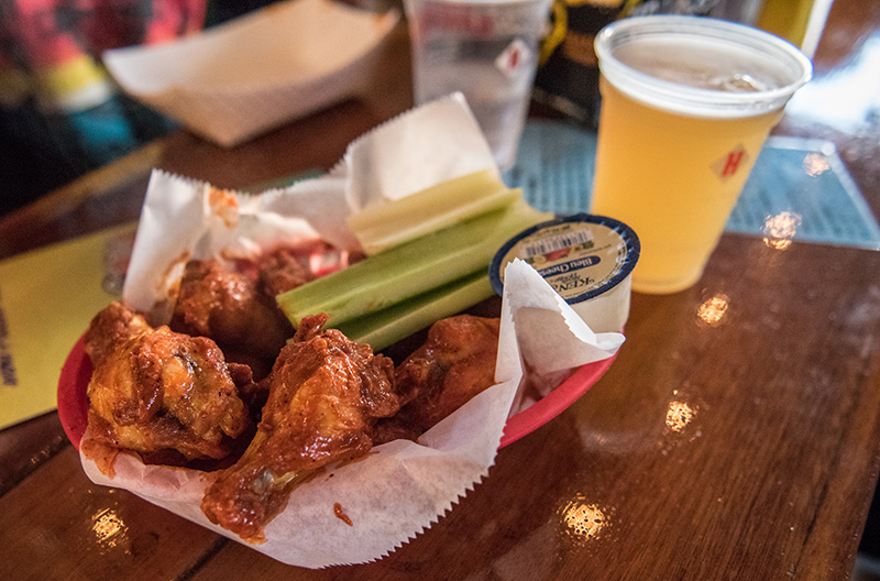 GEM_Coop-de-Ville_Beer_Wings_09.jpg