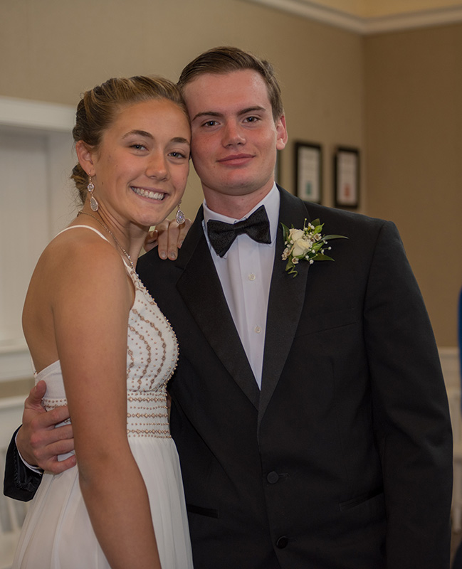 GEM_Junior-Prom_Olin-Turnell_Lilly-Kurelia_08.jpg