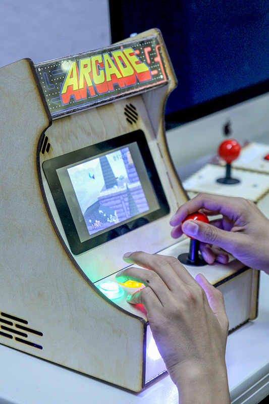 ST_MVRHS-Student-Art-Technology-Show_Arcade_08.jpg