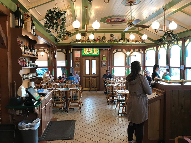 Dine_Giordanos_04.jpg