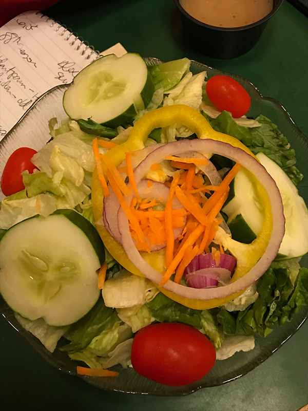 Dine_Giordanos_Salads_06.jpg