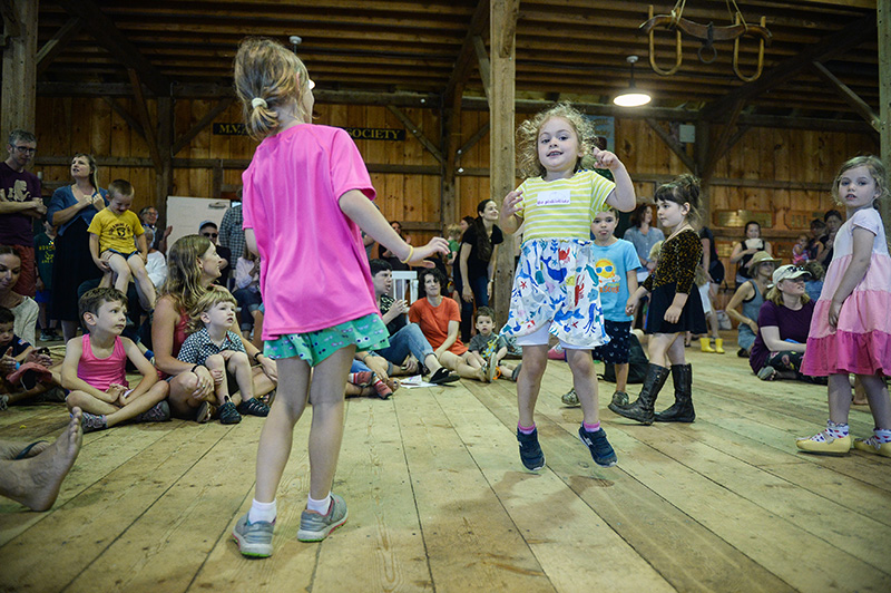CB_ Summer-Reading-Kick-Off_Louisa-Dawson_Charlotte-Dawson_05.jp