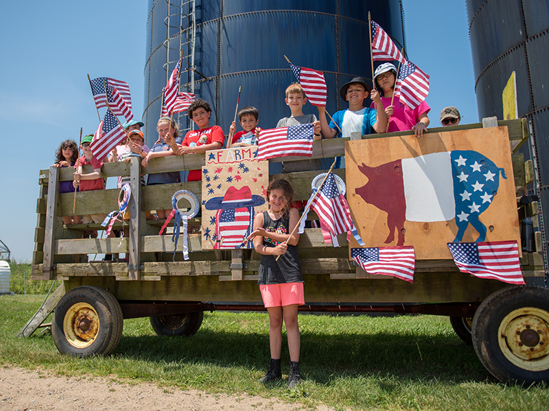 GEM_Farm-Institute_Fourth-of-July_Parade-Float_03
