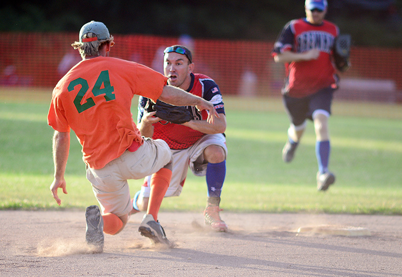 Matt Gebo applies the tag to Harrison Holmes to end a rundown in the third.