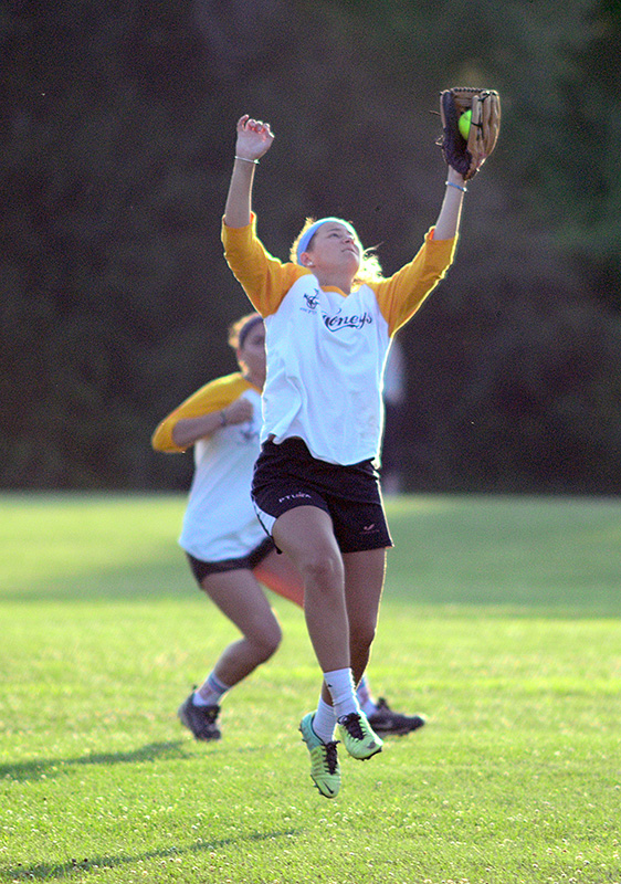 Emily-deBettencourt-catch.JPG
