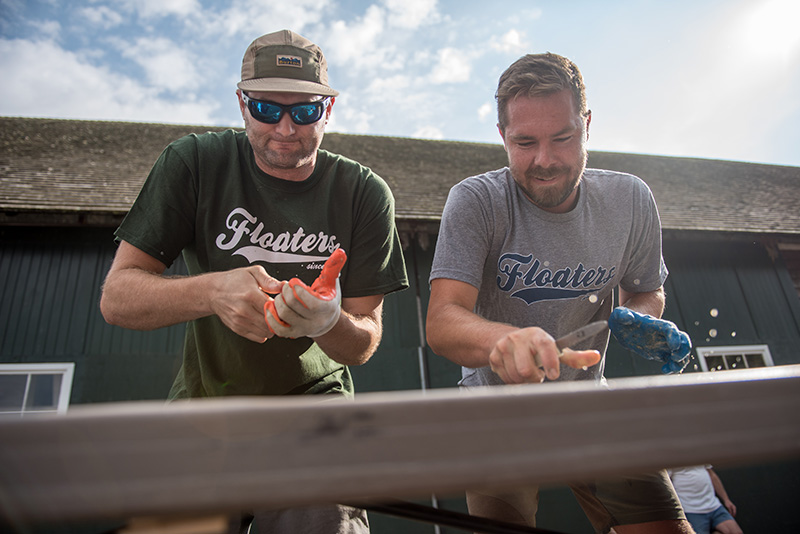 GEM_Ag-Fair_Saturday_Clam-Shucking_Evan-Hammond_Shane-McGovern_16