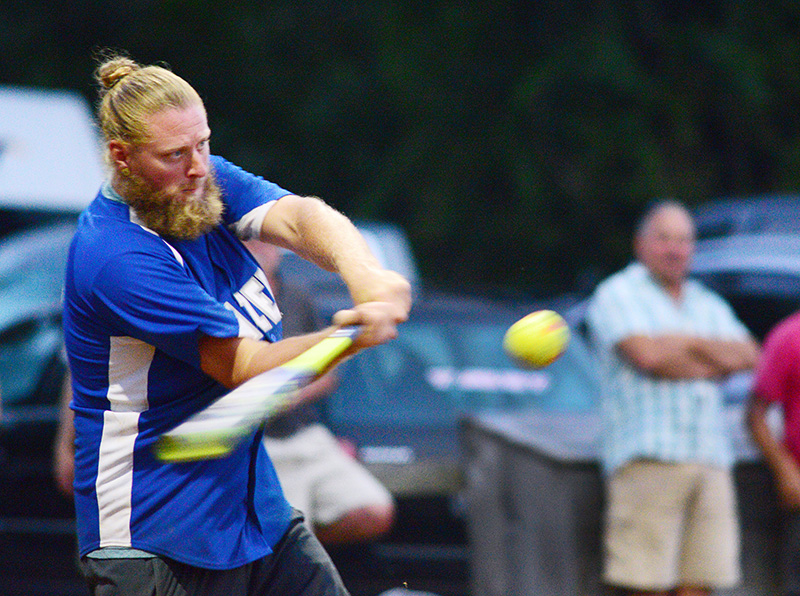 Jeff Wingo of the Blazers keeps his eyes on the ball.