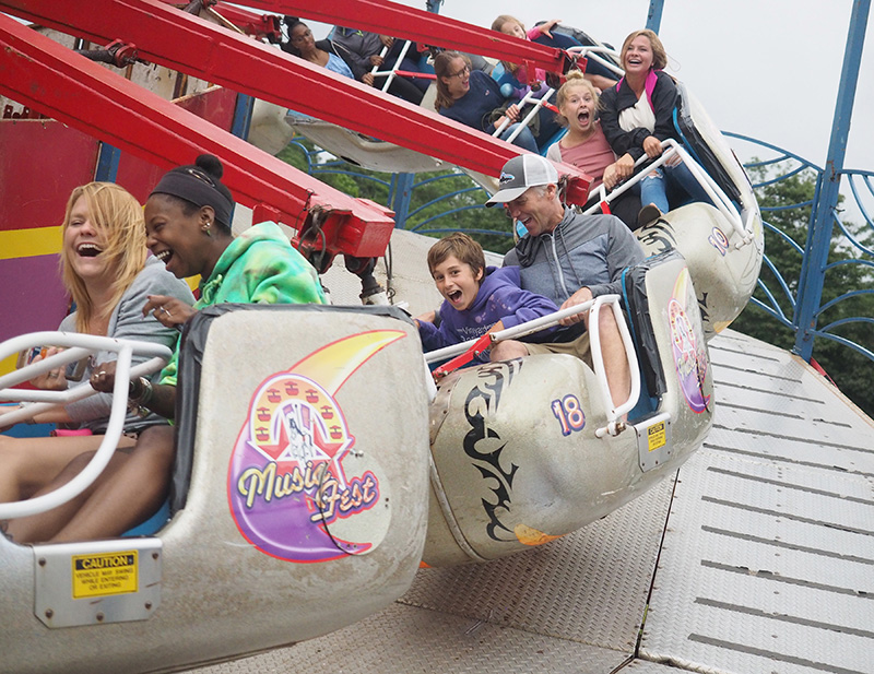Fairgoers get their thrills on the Music Fest.