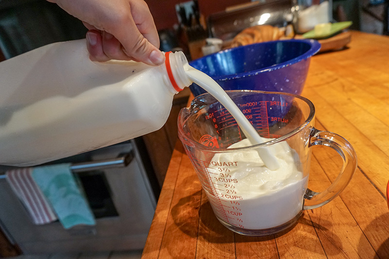 SM_5-Dollar-Dine_Bread-Pudding_02.jpg