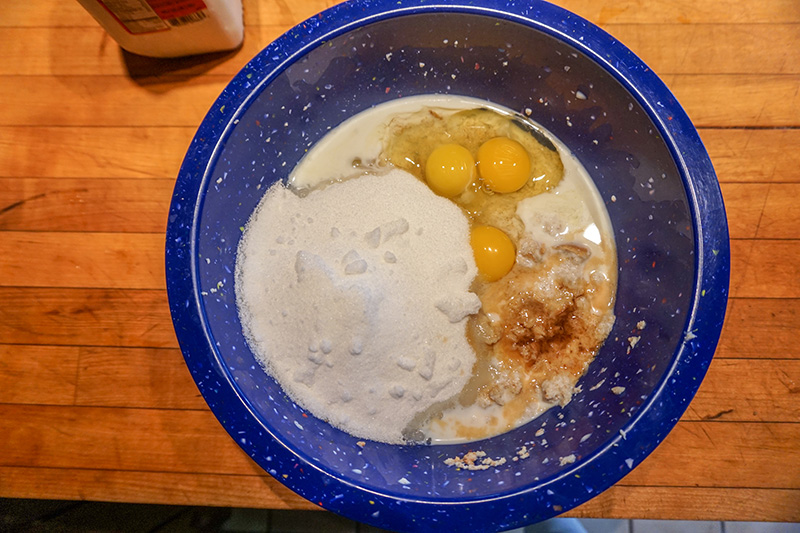 SM_5-Dollar-Dine_Bread-Pudding_04.jpg