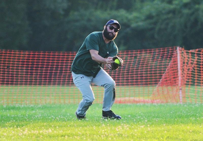 Zachary Steinhart of the Mermen secures the ball after a running catch.