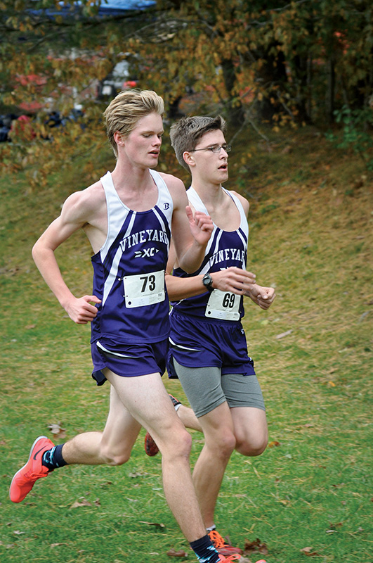 Dashiell Christy and JoJo Bonneau mid race.