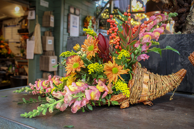 BB_DIY-Holiday-Decor_Morrice-Florist_Cornucopia_06.jpg