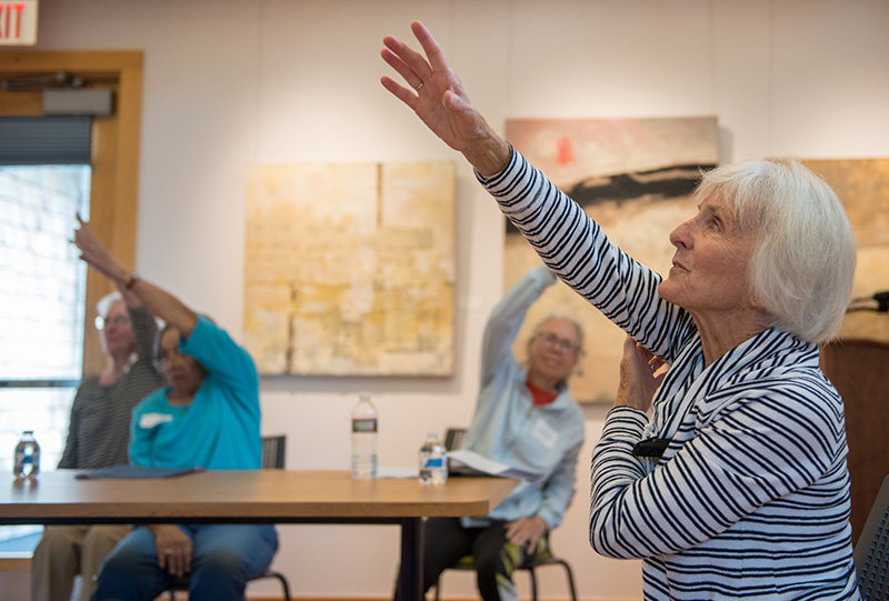 GEM_Elderly-Balance-Class_Stevie-Kernick_07.jpg