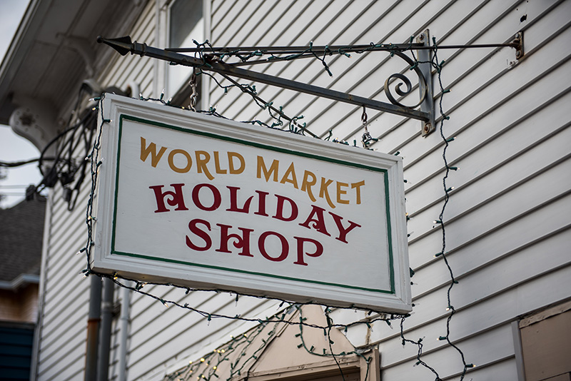 GEM_Holiday-Shops_02.jpg