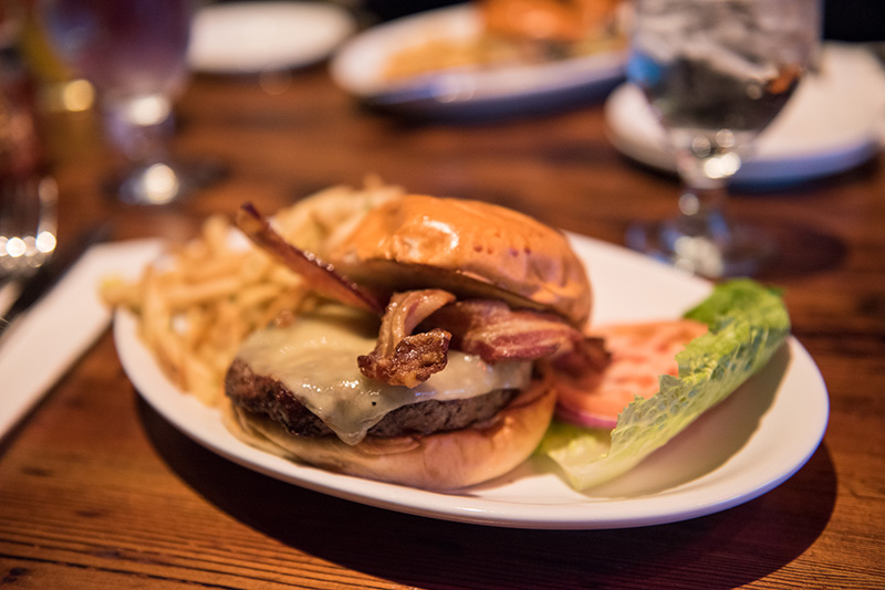 GEM_Chowder-Co_Burger-Night_03.jpg