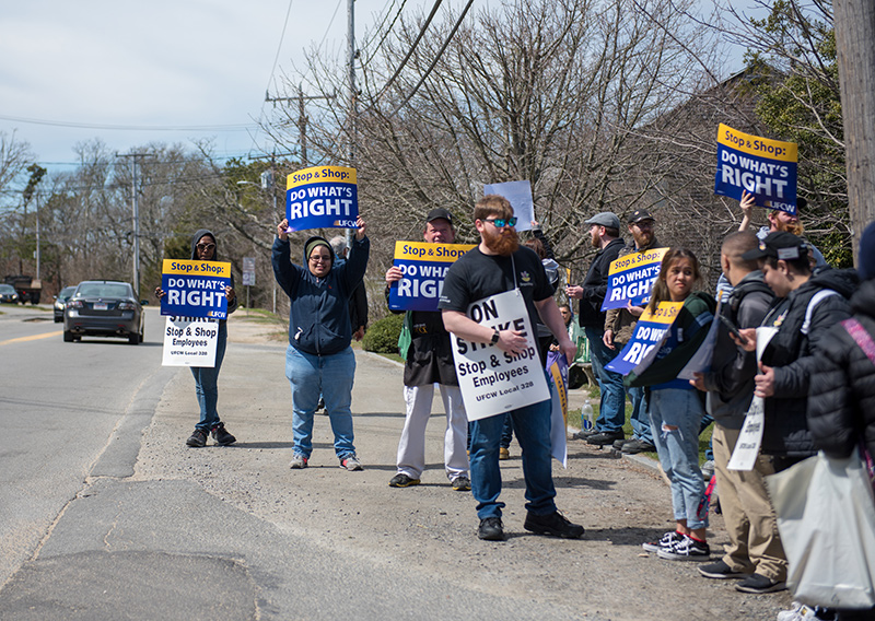 GEM_Stop&Shop-Strike_03