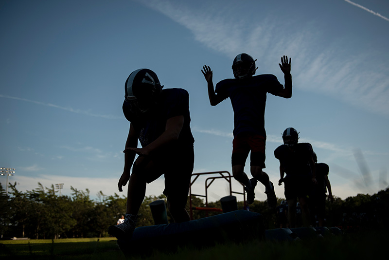 GEM_MVRHS_Football_01.jpg