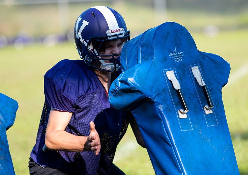GEM_MVRHS_Football_04.jpg