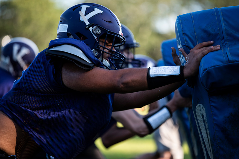 GEM_MVRHS_Football_05.jpg