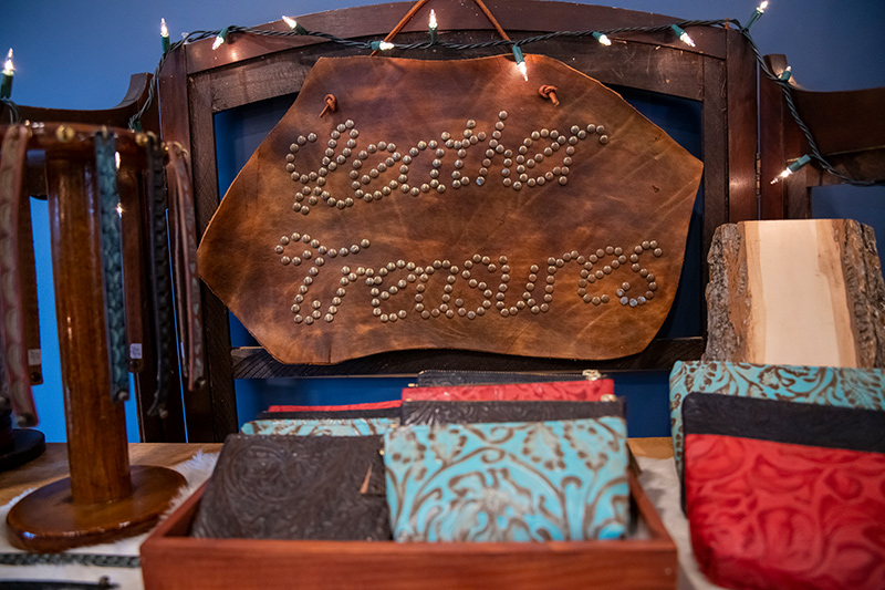 LP_Vineyard_Holiday_Gift_Shop_02.jpg
