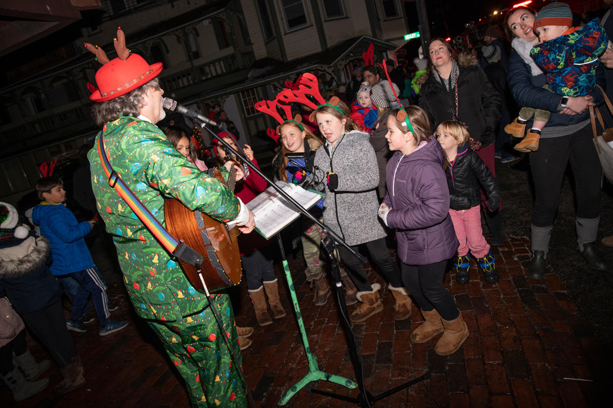 LP_OB_Tree_Lighting_13.jpg