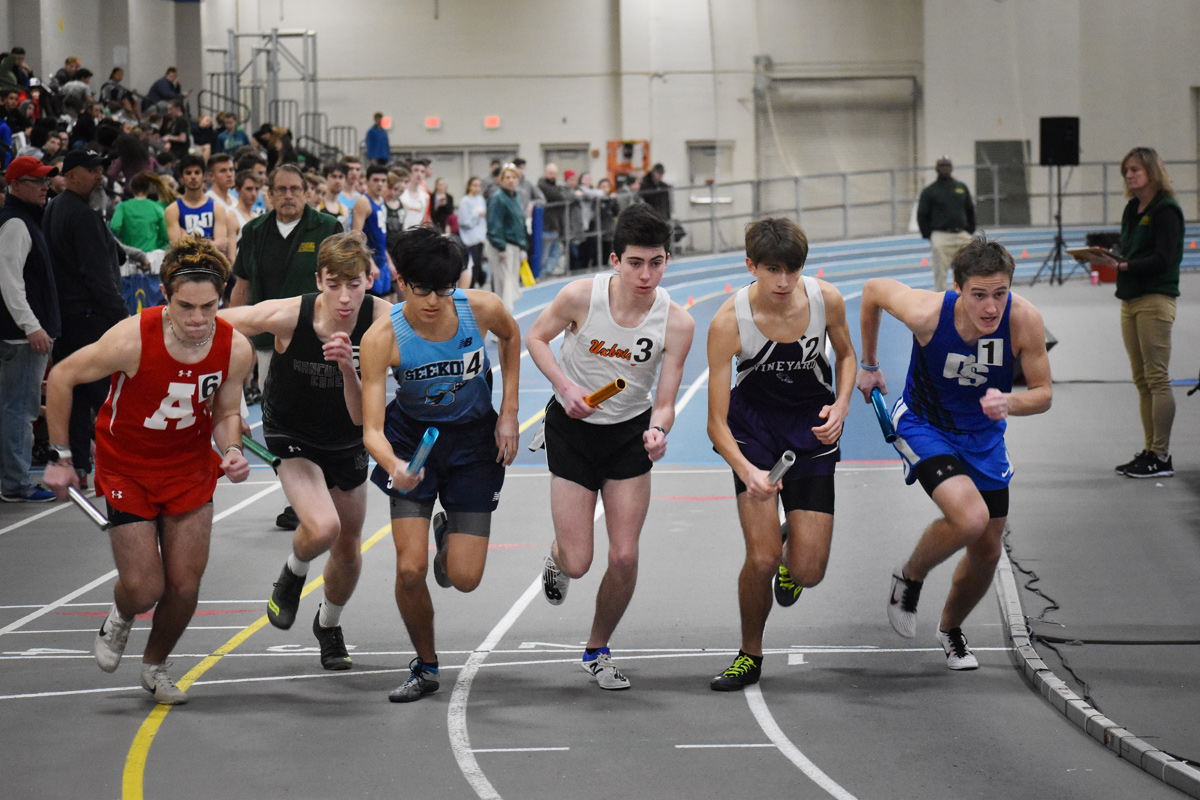 Boys_Distance_Medley_start.jpg