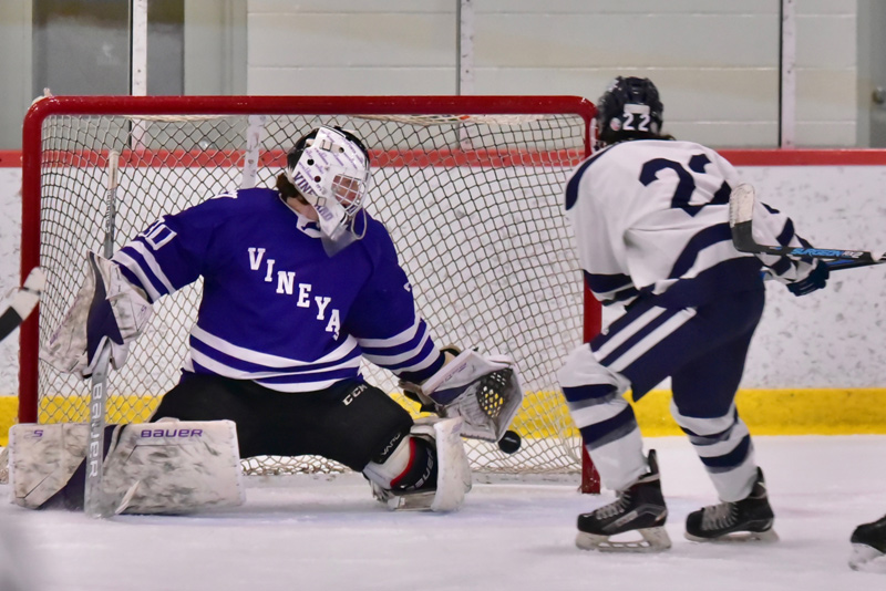 Zarba_Boys_Hockey_Playoffs_03.jpg