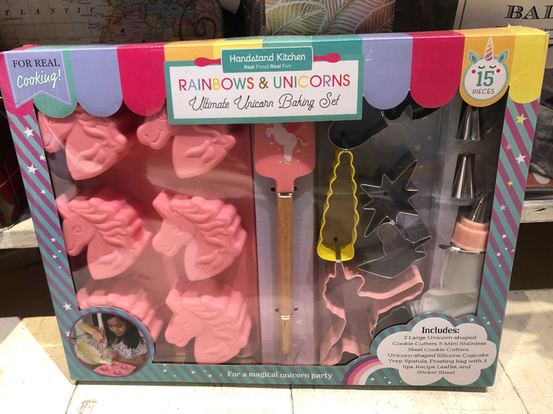 Rainy-Day-unicorn-baking-set.jpg