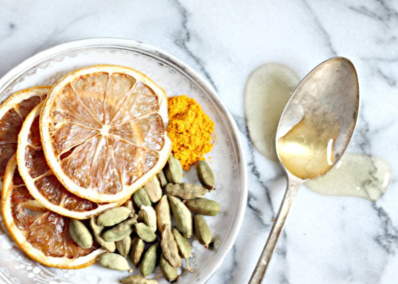 Turmeric-White-Hot-Chocolate-1.jpg