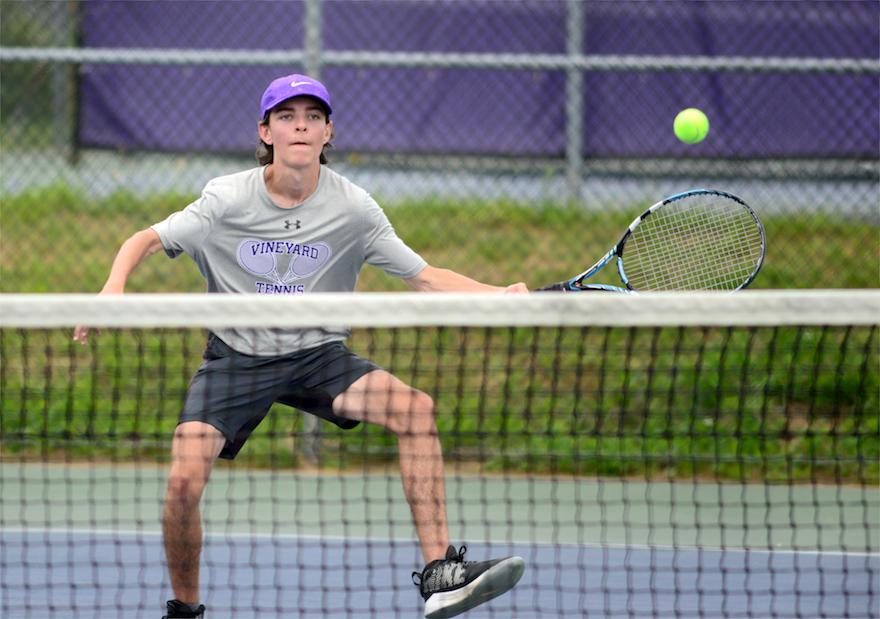 Ben-Belisle-volley-vs-DS