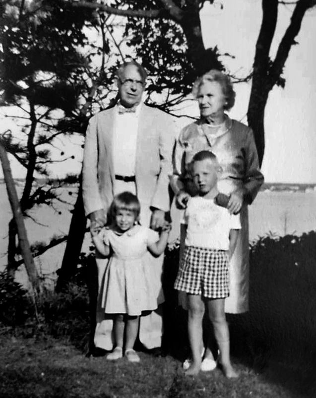 239c.-Minks-Hillman-and-family.jpg