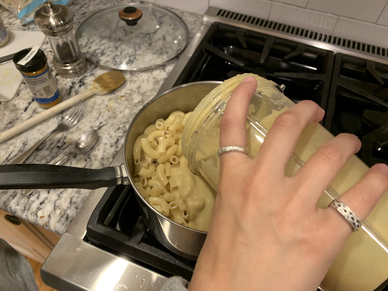vegan-cauliflower-mac-cheese-2.jpg