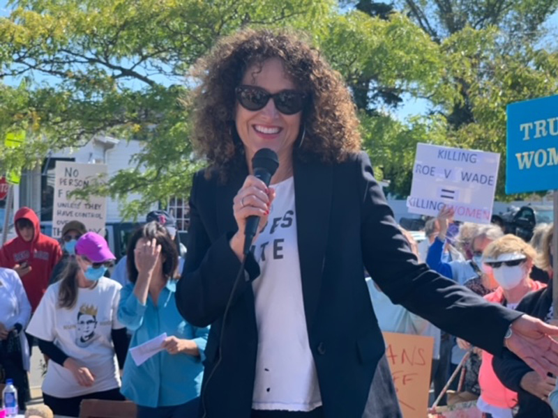 Rally-Elizabeth-Barnes.jpg