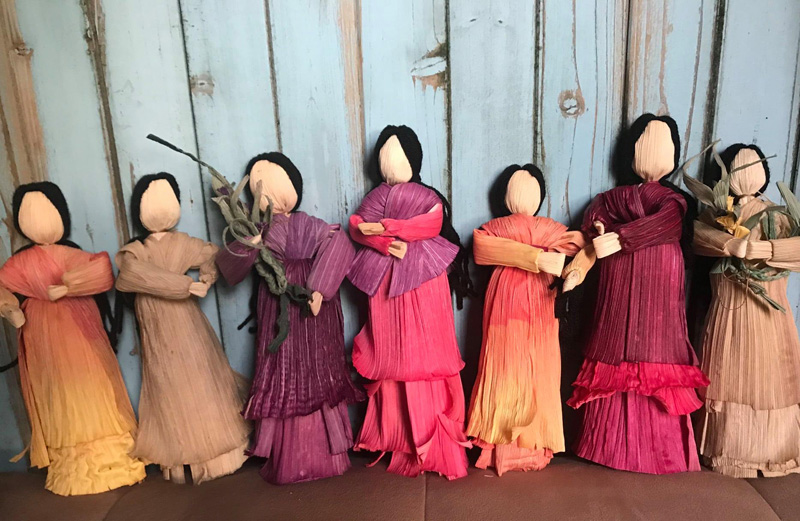 indigenous-art-dawn-spears-cornhusk-dolls.jpg