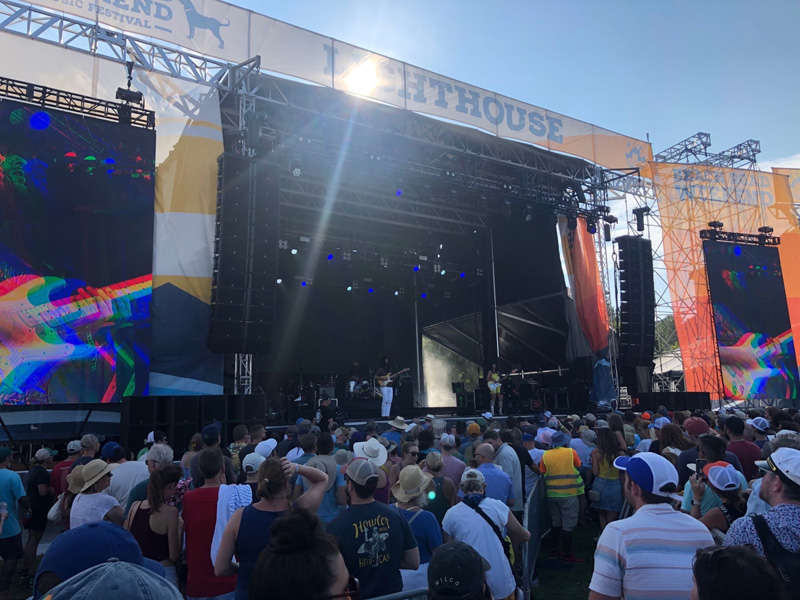 Khruangbin.jpg