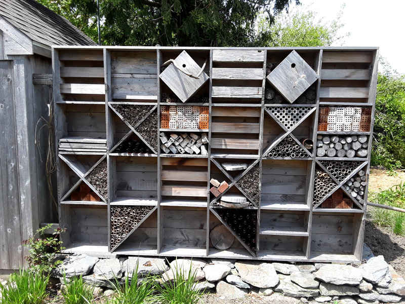 Sakonnet Garden’s pollinator hotel as garden art.