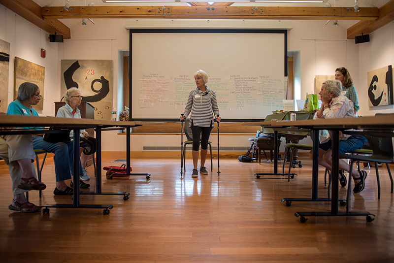 Elderly-Balance-Class_Stevie-Kernick_01.jpg