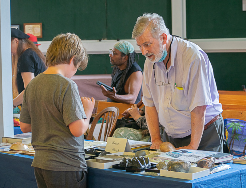 fossil-day-exhibits-8.jpg