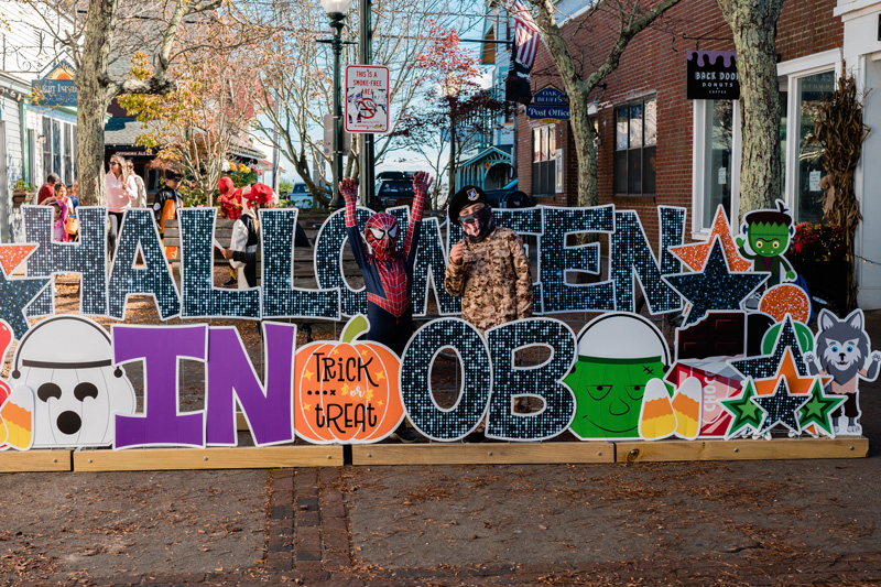 Oak-Bluffs-Halloween-parade-kids-2.jpg