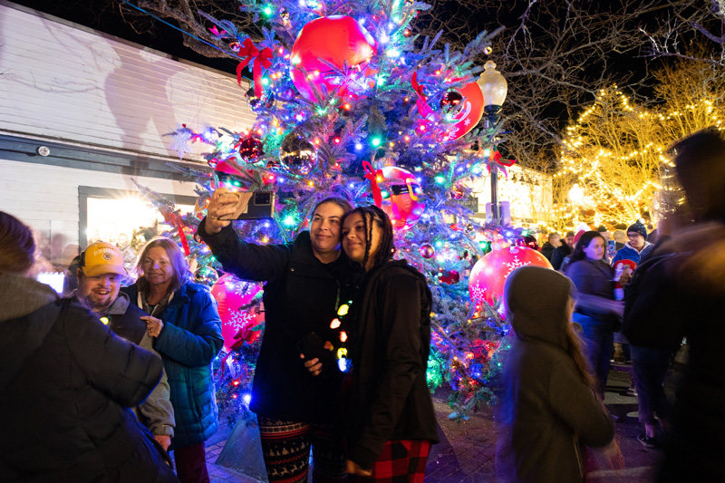 OB-Holiday-events-tree-lighting.jpg