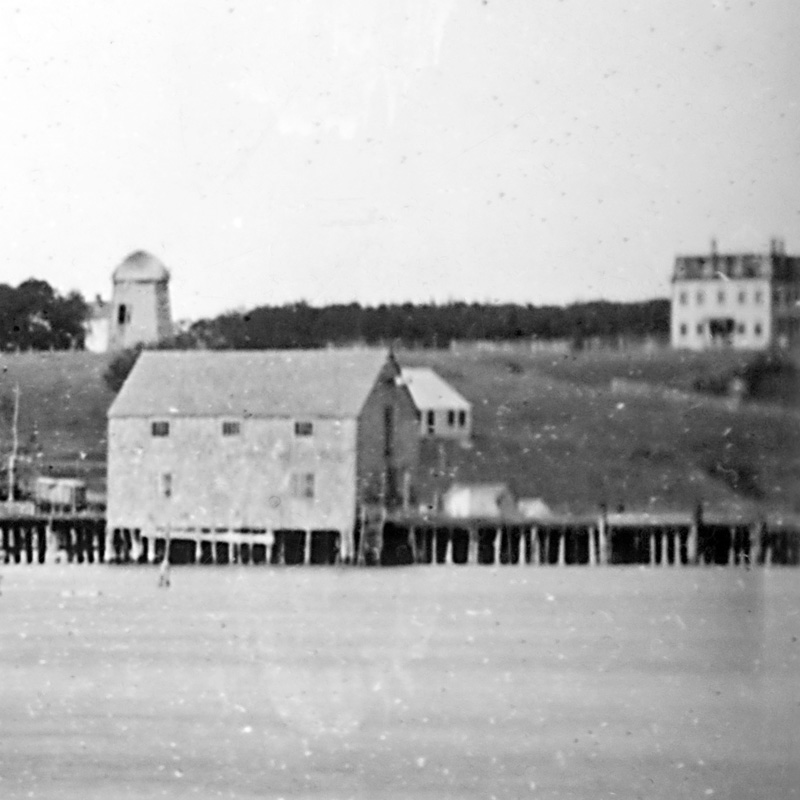 271-13a14a-Holmes-Hole-Skyline-Mill-Grove-Hill-House-(detail)