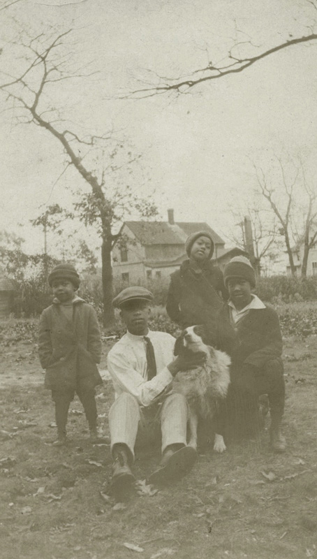 Denniston_SonsWithDog_1923.jpg