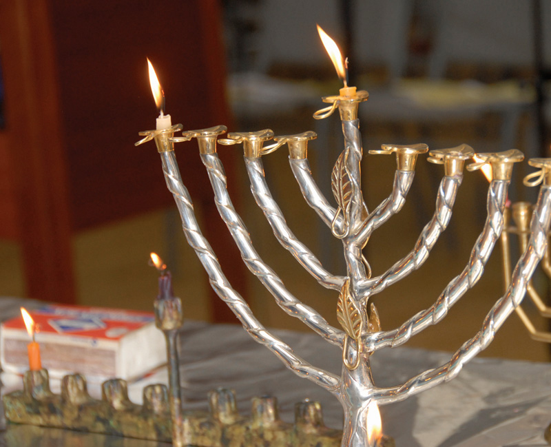 chanukah-candles-menorah.jpg