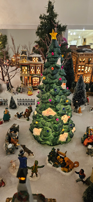 Dickens-Village-4.jpg