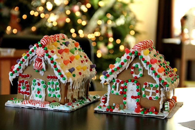 gingerbread-houses.jpg