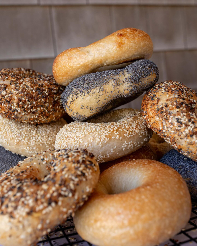 model-deli-bagels.jpg